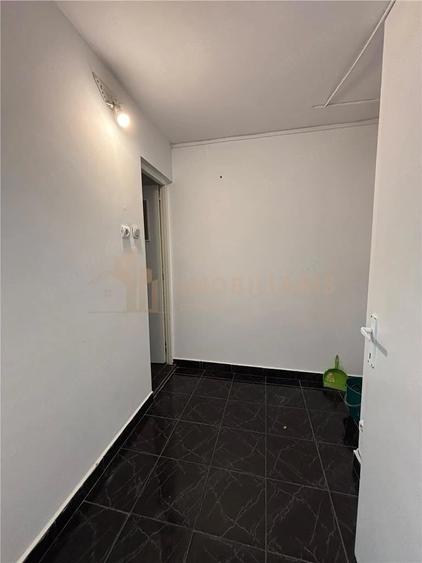 Apartament cu 2 camere decomandat în Republicii