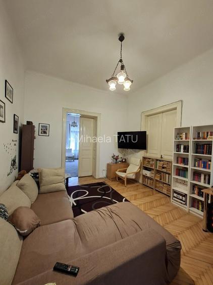 Apartament generos 4 camere la 5 minute de Pia?a Victoriei