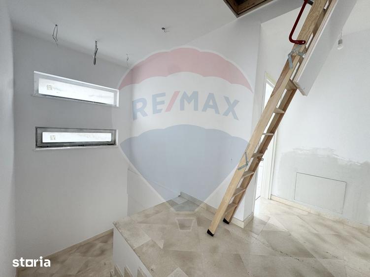 Casă cu 4 camere cu Teren 446.92 Mp în Corbeanca