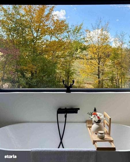 Casă cu 4 camere cu Teren 1500 Mp în Central