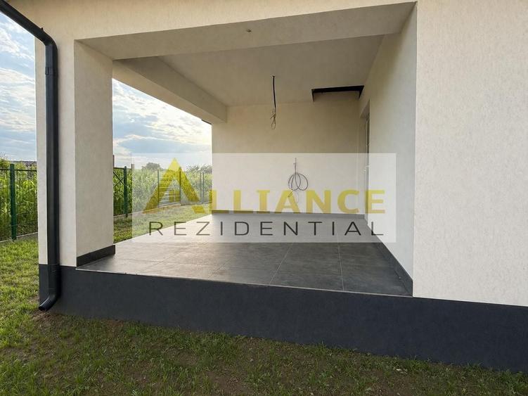 Casă individuală cu 3 camere cu Canalizare în Berceni