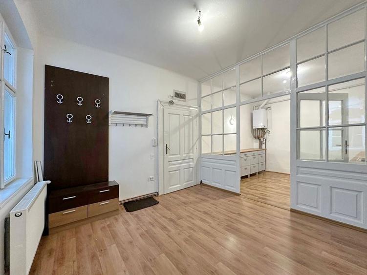 Apartament cu 3 camere circular, mobilat în Centrul Istoric