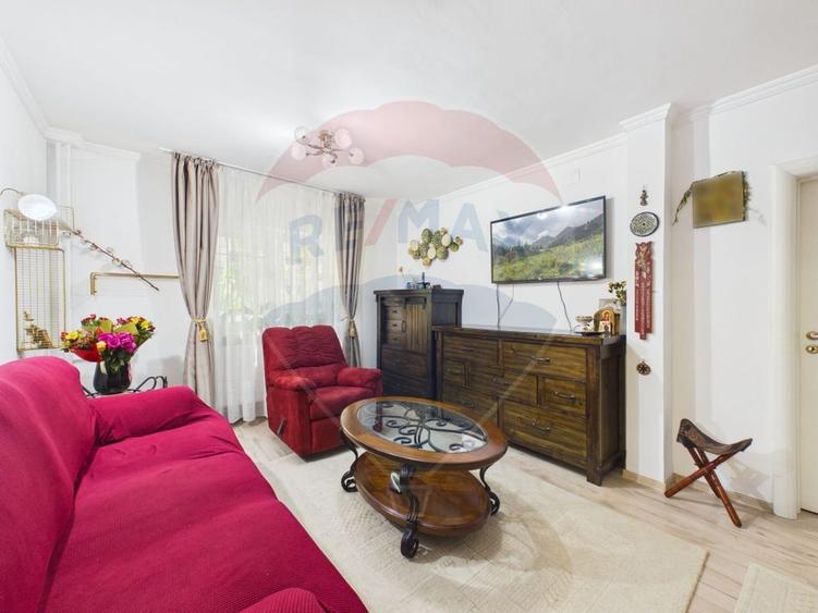 Apartament cu 4 camere semidecomandat, mobilat în 13 Septembrie