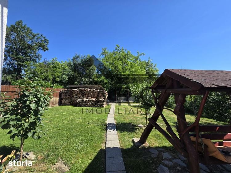 Casa in Livezeni , 140 mp utili , in centrul localitatii . - 11
