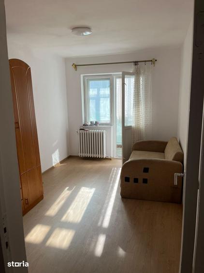 Apartament cu 3 camere decomandat în George Enescu