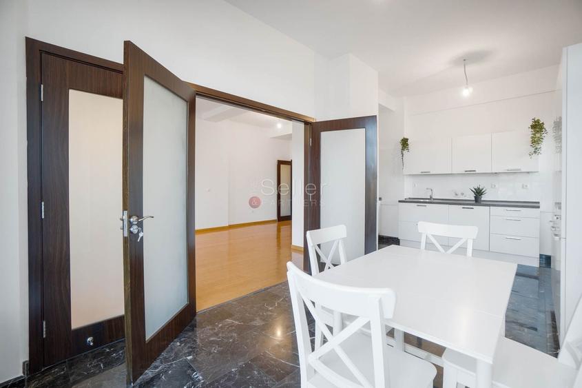 Apartament cu 5 camere decomandat, mobilat în Brașovul Vechi