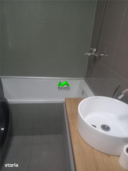 Apartament cu 3 camere decomandat în Turnișor