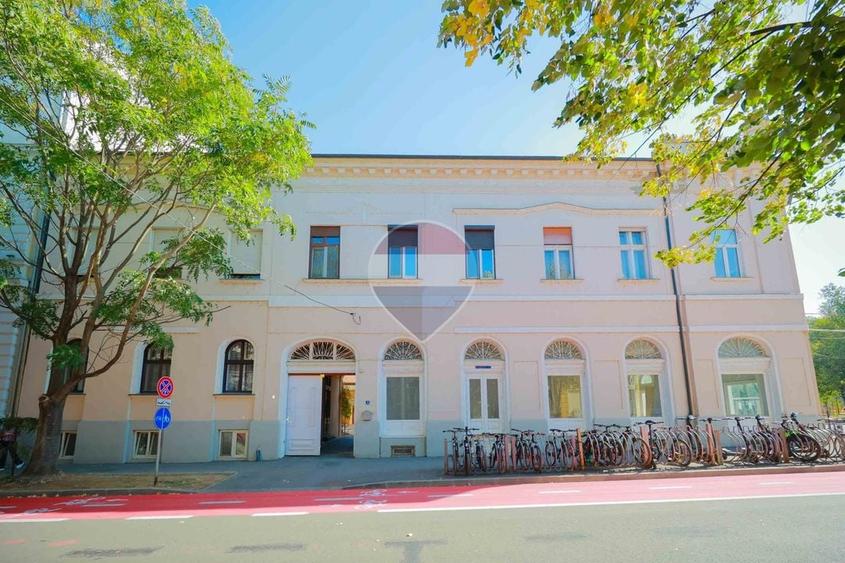 Apartament cu 2 camere semidecomandat în Ultracentral