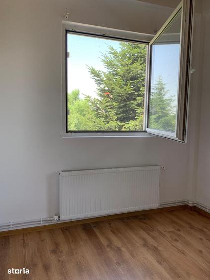 Casă cu Teren 1580 Mp în Glina