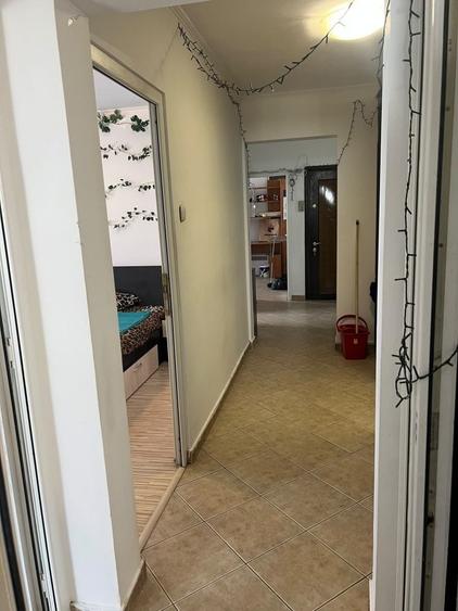 Apartament cu 3 camere decomandat în Sebastian