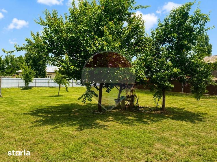Casă cu 3 camere cu Teren 1200 Mp în Central