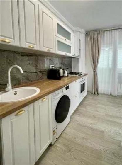 Apartament cu 2 camere decomandat, mobilat în Aeroport