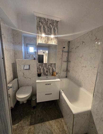 Apartament cu 2 camere decomandat în Central