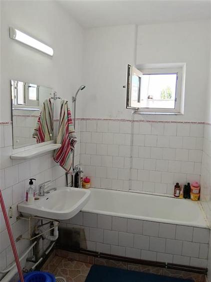 Apartament cu 3 camere decomandat, mobilat în Gară