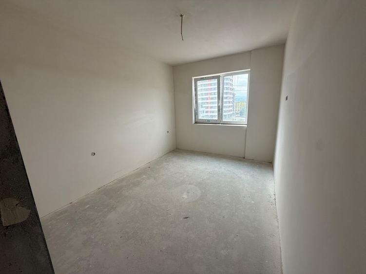 Apartament cu 2 camere decomandat în Florești