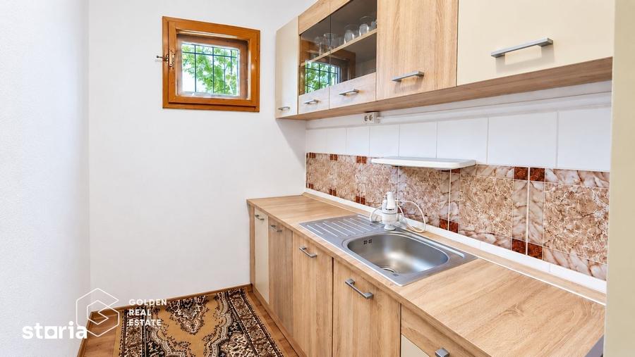 Casă cu 7 camere cu Teren 2929 Mp în Șiria