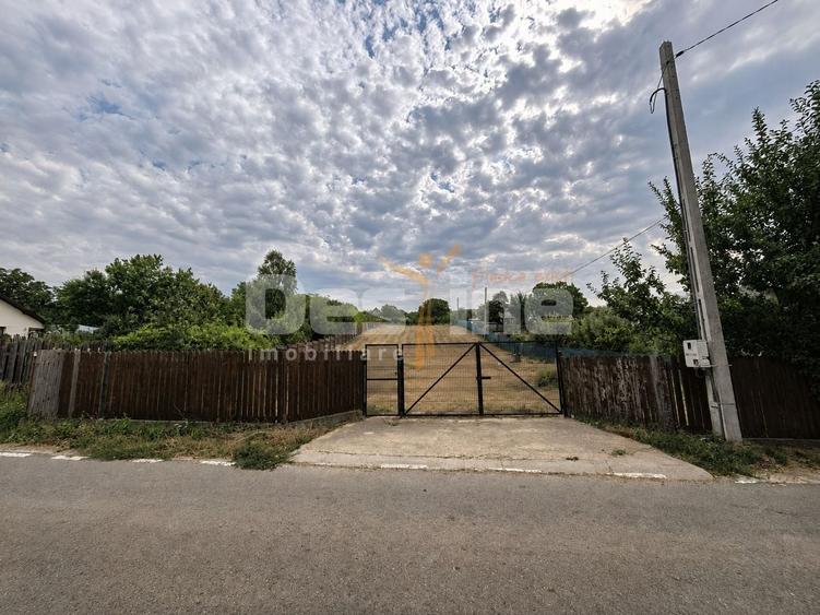Teren Construcții intravilan de 3000 mp, în Chicerea