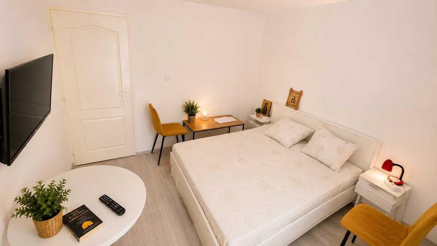 Apartament cu 2 camere decomandat în Ultracentral