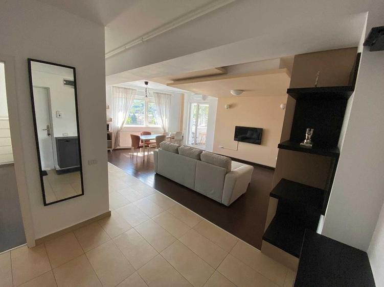 Apartament cu 2 camere decomandat în Răcădău