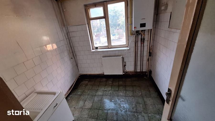 Apartament cu 2 camere decomandat în Podgoria