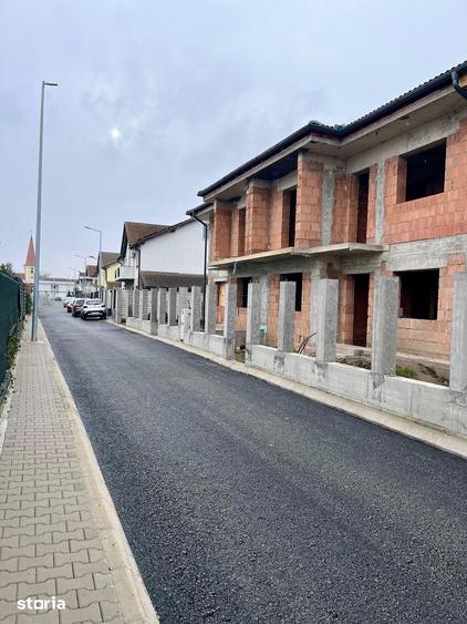 Casă cu 3 camere cu Teren 472 Mp în Veterani