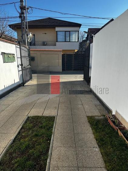 Casă individuală cu 5 camere cu Canalizare în Dudu