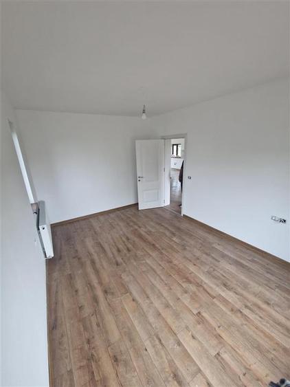 Casă cu 3 camere cu Teren 750 Mp în Dragșina