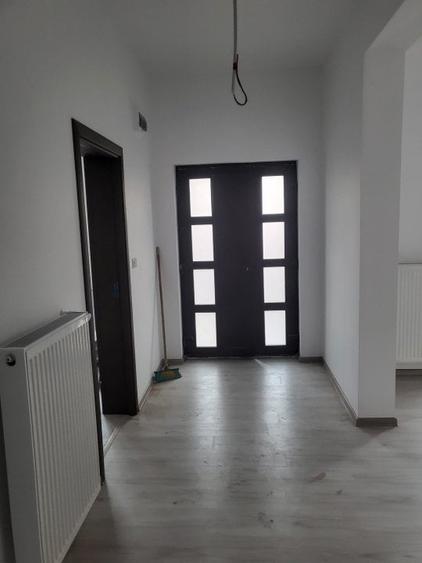 Casă individuală cu 4 camere cu Teren 430 Mp în Cătămărești-Deal