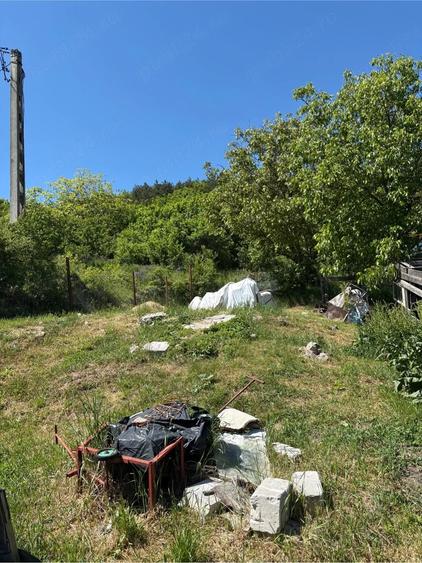 Casă cu 3 camere cu Teren 1700 Mp în Exterior Sud