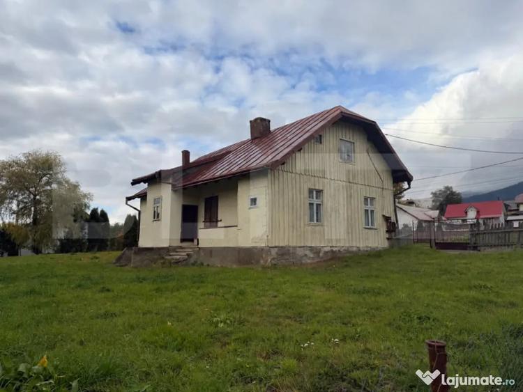 Casă cu 4 camere cu Teren 1300 Mp în Dealu