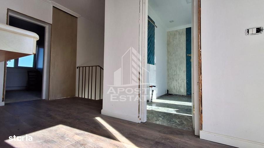 Casă cu 5 camere cu Teren 200 Mp în Mașloc