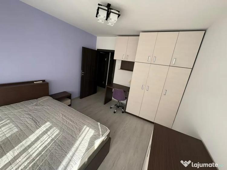 Apartament cu 2 camere semidecomandat în Apusului