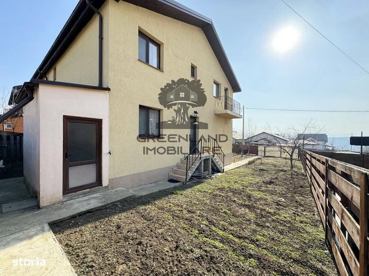 Casă cu 4 camere în Valea Adâncă