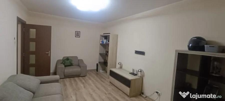 Apartament cu 3 camere decomandat în Prelungirea Ghencea