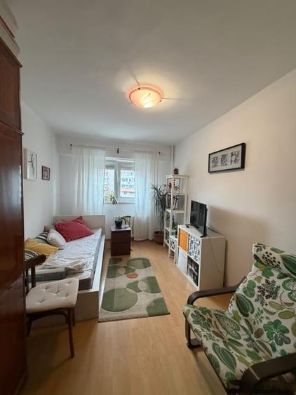 Apartament cu 4 camere decomandat, mobilat în Obor