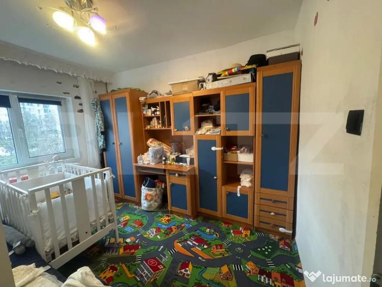 Apartament cu 3 camere decomandat în Central
