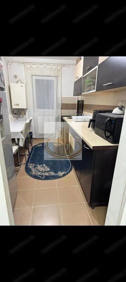 Apartament cu 4 camere decomandat în Lipovei
