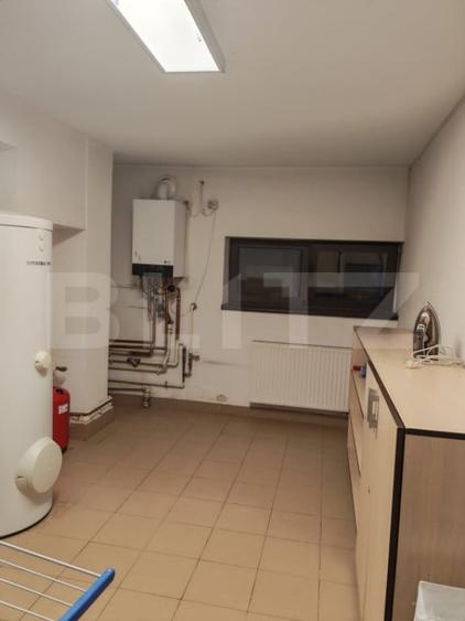 Casă cu 5 camere cu Teren 1000 Mp în Central