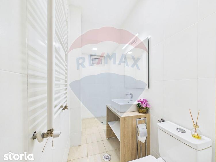 Apartament 4 camere recompartimentat din 3, P-ta Unirii | Parcare - 20