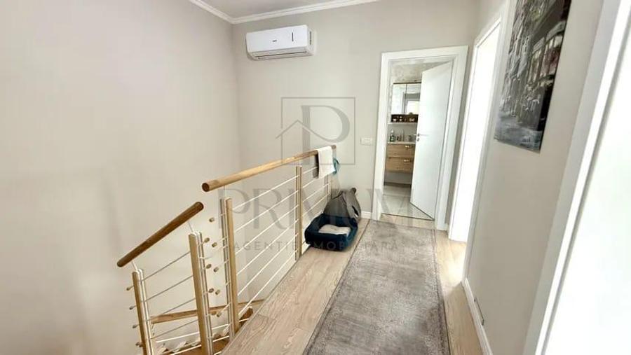 Duplex cu 5 camere cu Canalizare în Giroc