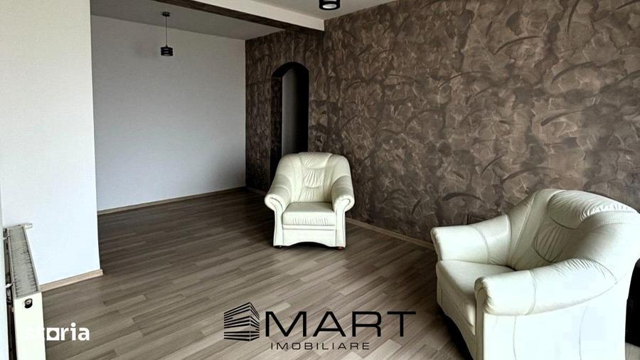 Casă cu 7 camere cu Teren 580 Mp în Ștrand