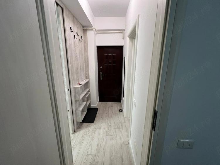 Apartament cu 2 camere decomandat în 1 Decembrie