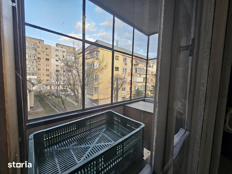 Apartament cu 4 camere în Piața Centrală