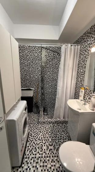 Apartament cu 2 camere semidecomandat în Gorjului