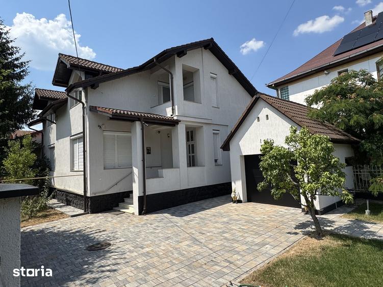 Casă cu 5 camere cu Teren 400 Mp în Titulescu