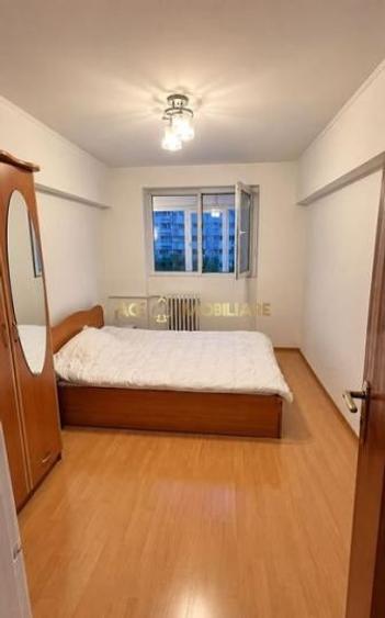 Apartament cu 3 camere decomandat, mobilat în Pantelimon