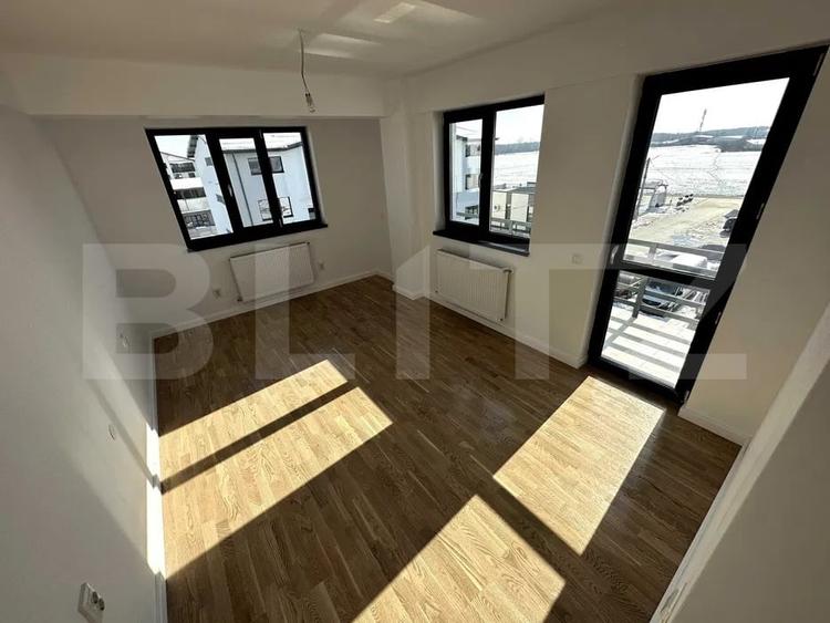 Apartament cu 3 camere decomandat, mobilat în Exterior Est