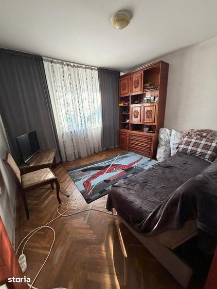 Apartament cu 3 camere în Calea București