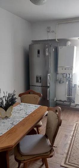 Apartament cu 2 camere semidecomandat, mobilat în Răcădău