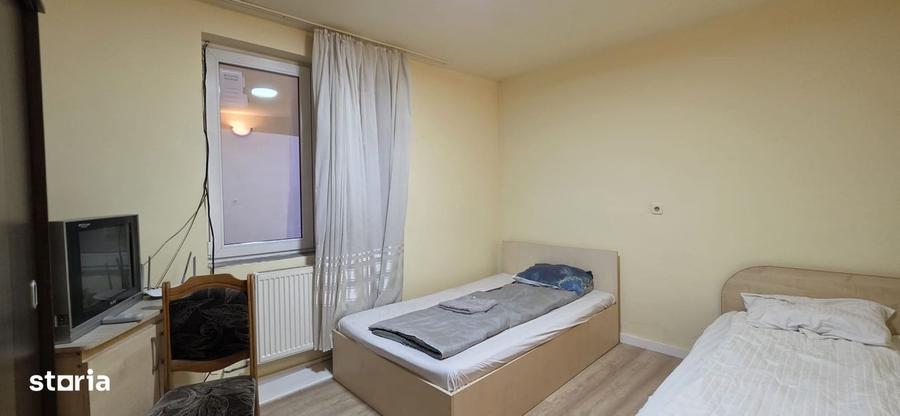 Casă cu 4 camere decomandat în Decebal